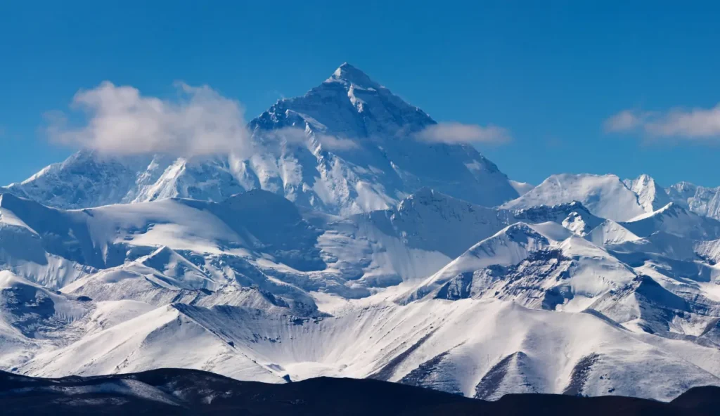 Il monte che sfida le nostre ambizioni (e 14 rivali altrettanto insidiosi)