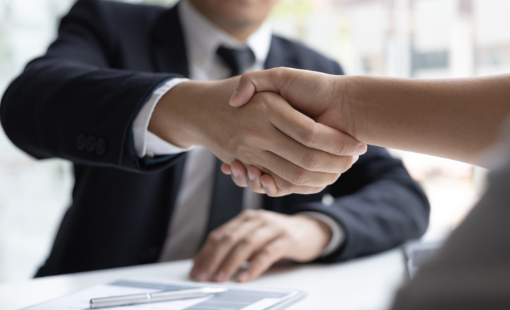 Le parole giuste per il primo giorno: auguri sinceri per un nuovo lavoro
