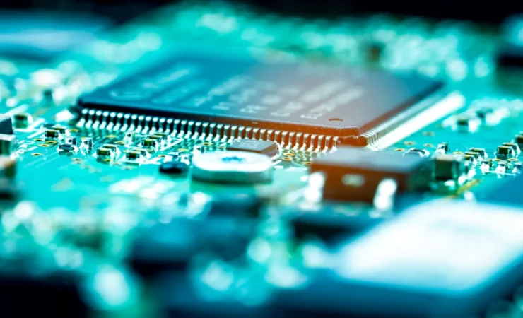 Polimeri bidimensionali e portatori “hot”: la chiave per l’elettronica del futuro
