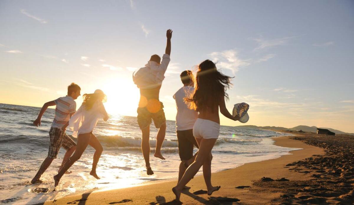 Messaggi di Ferragosto: le frasi perfette per amici, parenti e social - 