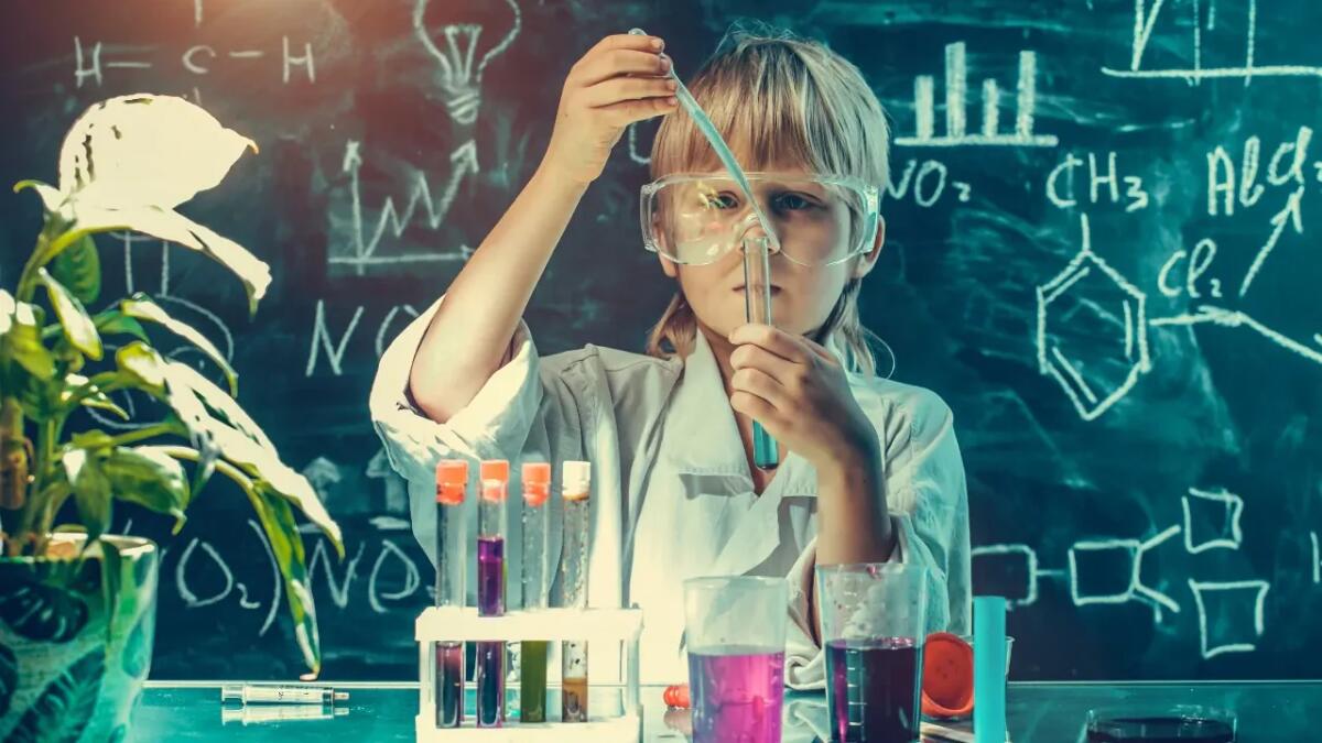 STEM e nuove generazioni: come l’identità rafforza la scelta di studiare scienza e tecnologia - 