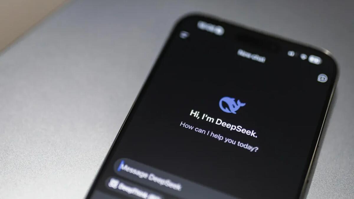 Come DeepSeek ha scosso il mercato con un modello AI da 300.000 dollari - 