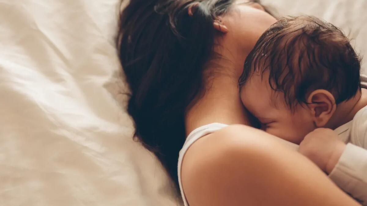 Sonno dei neonati e senso di colpa: rompere il mito della perfezione genitoriale - 