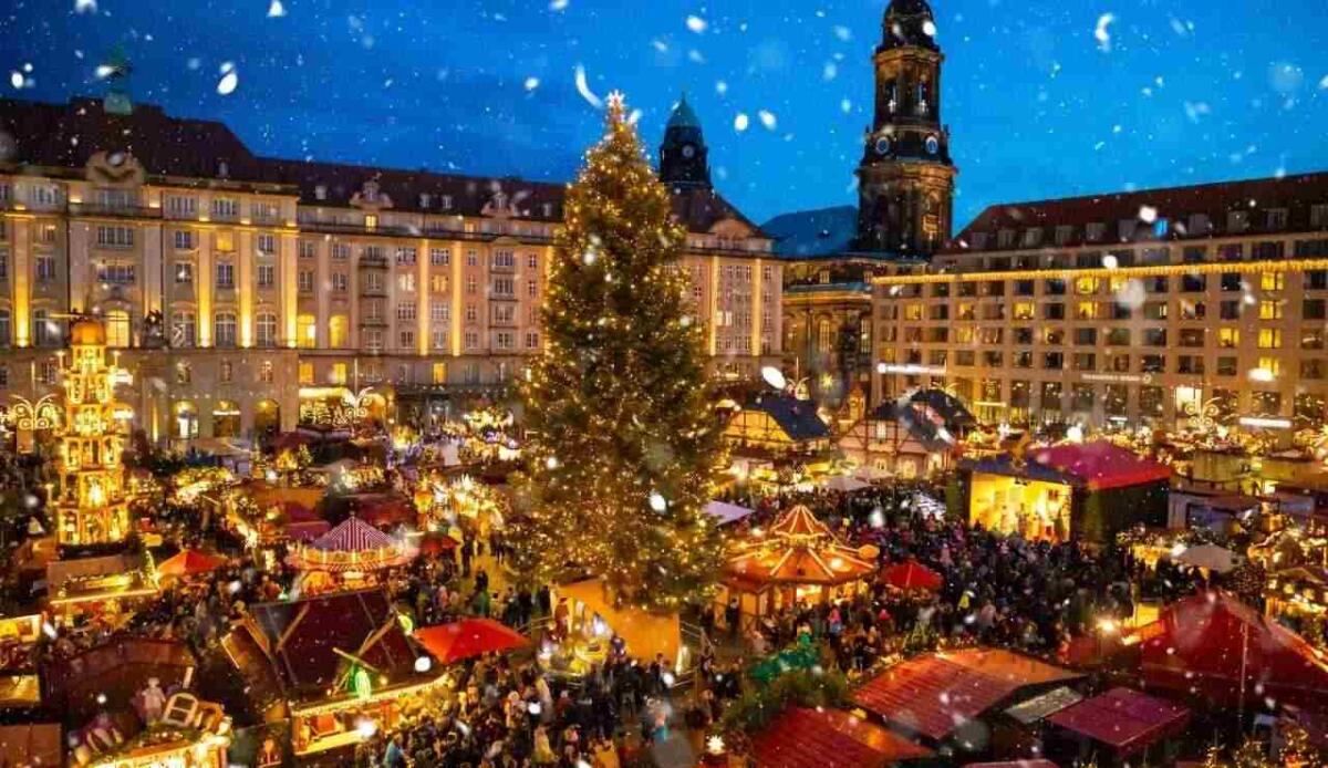 Mercatini di Natale: chi ha il progetto di vistirarli non può mancare in questa città, eletto il migliore d'Italia - Ecco il più bello! (canva.com) - www.guidamamme.it