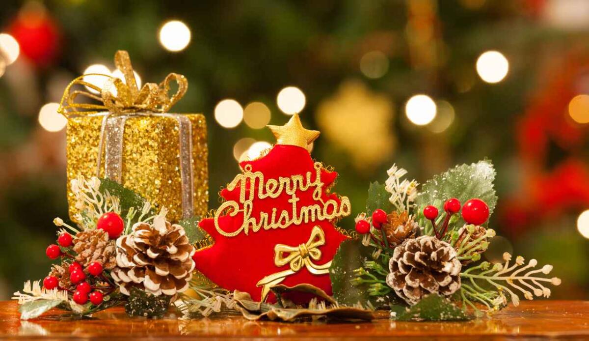 75 frasi per augurare un Buon Natale a conoscenti, amici e familiari - 
