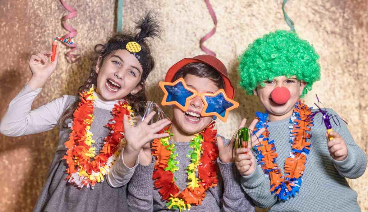 Capodanno in famiglia: 7 idee per festeggiare con i bambini (anche senza stare svegli fino a mezzanotte) - 