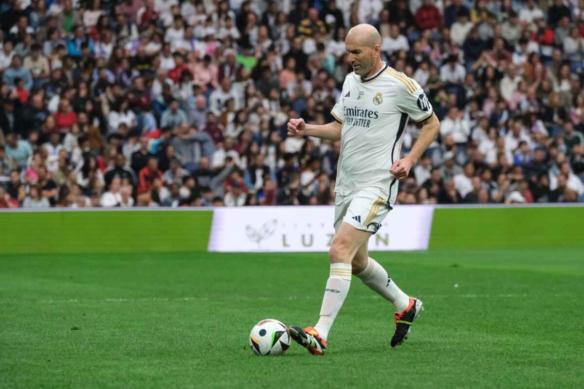Zinedine Zidane: biografia, carriera e leggenda del calcio - 
