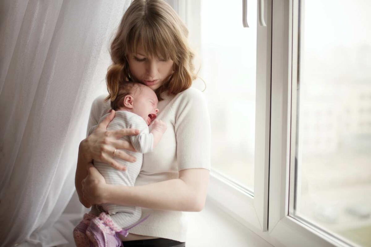 Coliche, reflusso e pianto inconsolabile nel neonato: come riconoscerli e cosa fare - 
