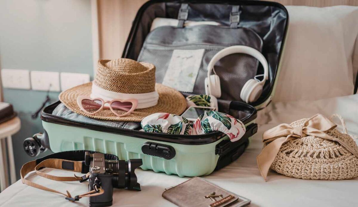 Cosa portare sempre in valigia: lista intelligente per un viaggio senza sorprese - 