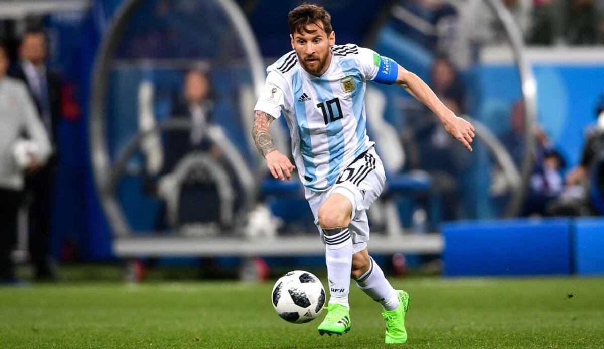 Lionel Messi: biografia, carriera, record e stile di gioco del fuoriclasse argentino - 