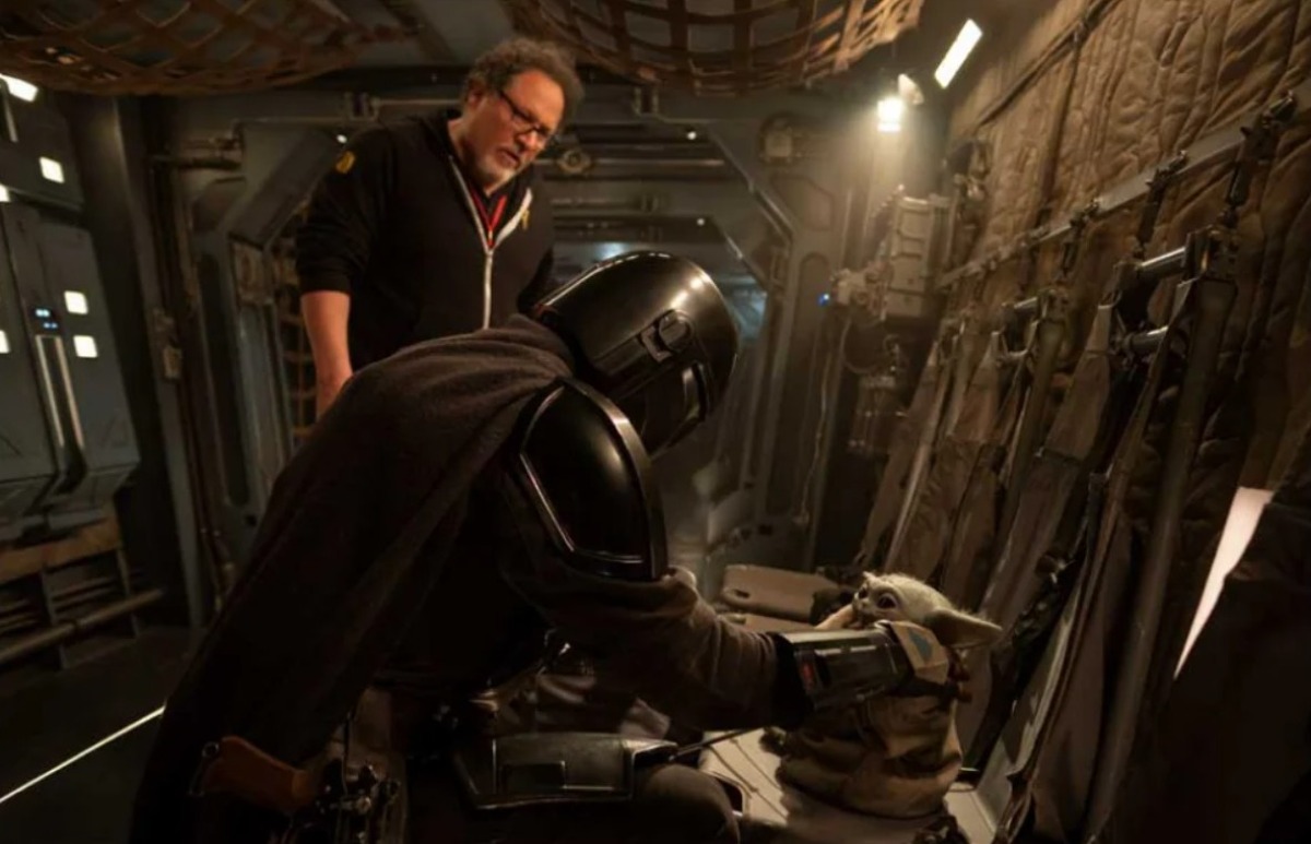 Jon Favreau parla dei piani originali per la scrittura di The Mandalorian 4 e di come ha dovuto cambiarli per il film 