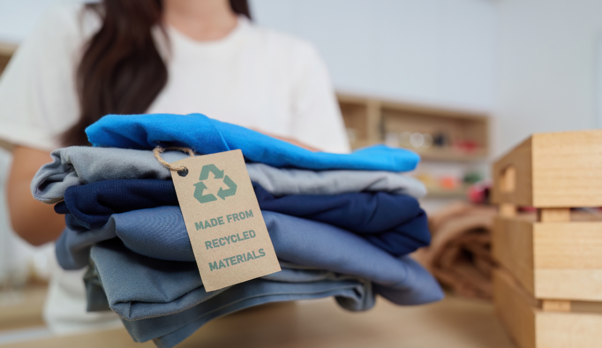 Tendenza moda estate 2026 materiali sostenibili